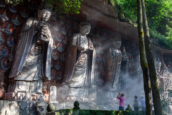 宝顶山华严三圣。 大足石刻研究院供图 华龙网发