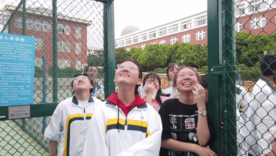 b3251abe15ad18089a9dcfba0afaf97d.gif