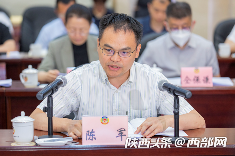 正在上传... 6121c743bb8bff3a93c0bd87c4e26281.png