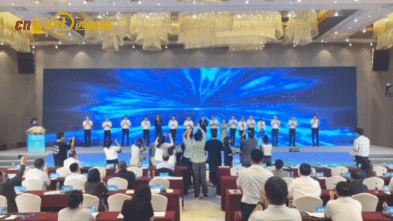 7572d078d561402fb69e3b4b46bc7ec1.GIF