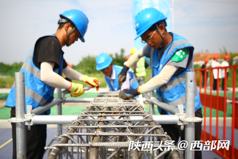 正在上传... 8ef8f36c083c4df82657034cb095f29c.png