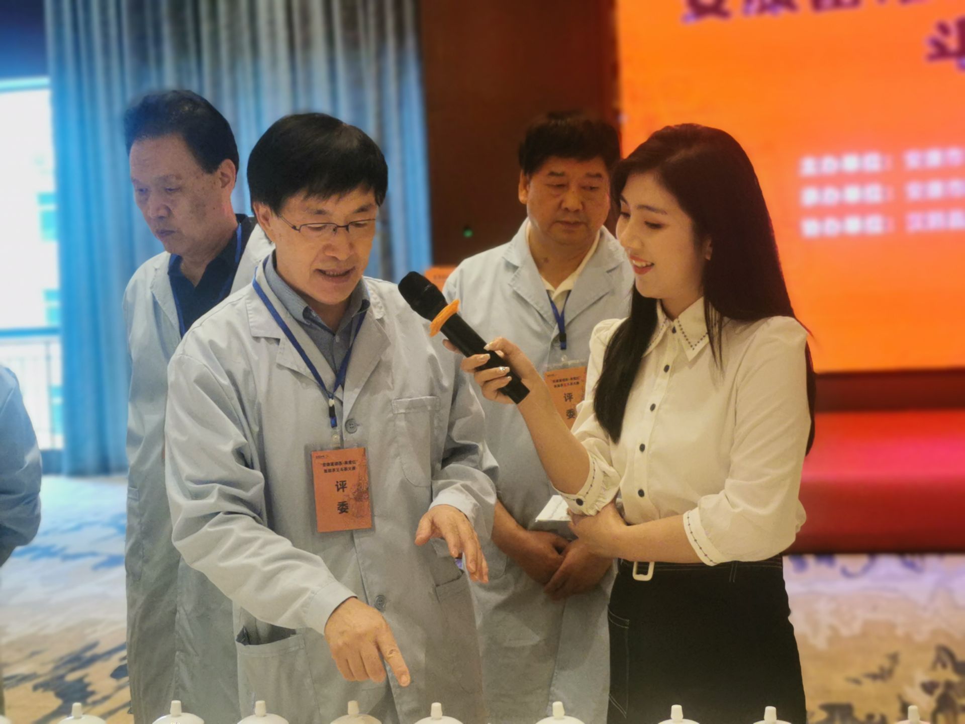 正在上传... eab3bd38f5fab5f5575f3e3d658e18a4.jpeg