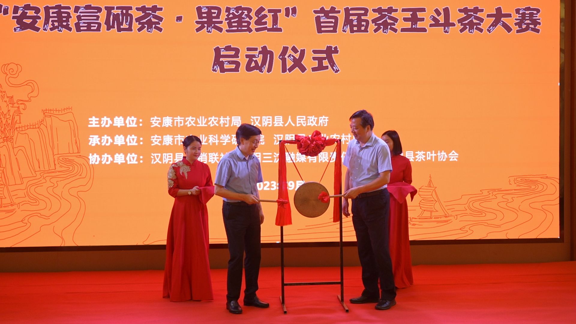 正在上传... 25b49ced12a9b48081681f93634b5303.jpeg