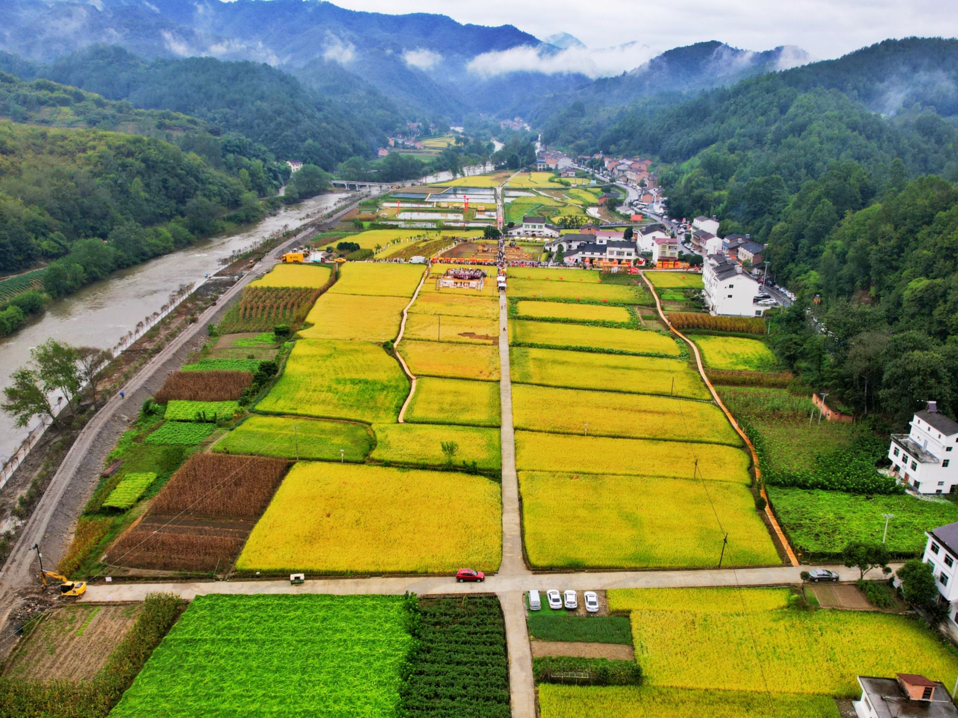 2023中国农民丰收节暨陕西安康稻渔丰收节系列活动在安康市石泉县举办