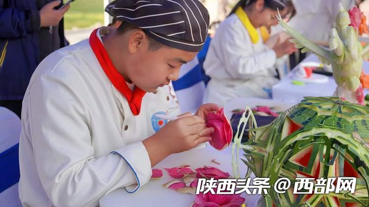 正在上传... bc5772bd398eee598c5f4246ad999508.jpg