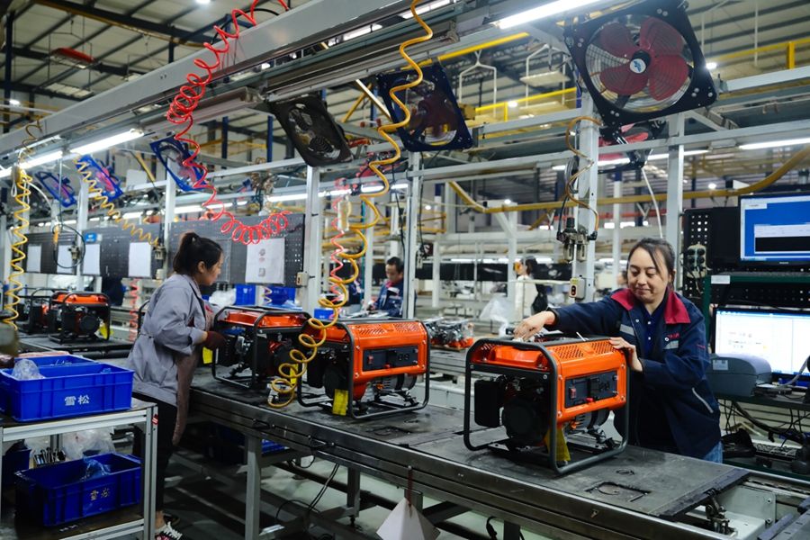 <br/ >珞璜临港产业城农机装备生产线。华龙网记者 岳芷亦 摄