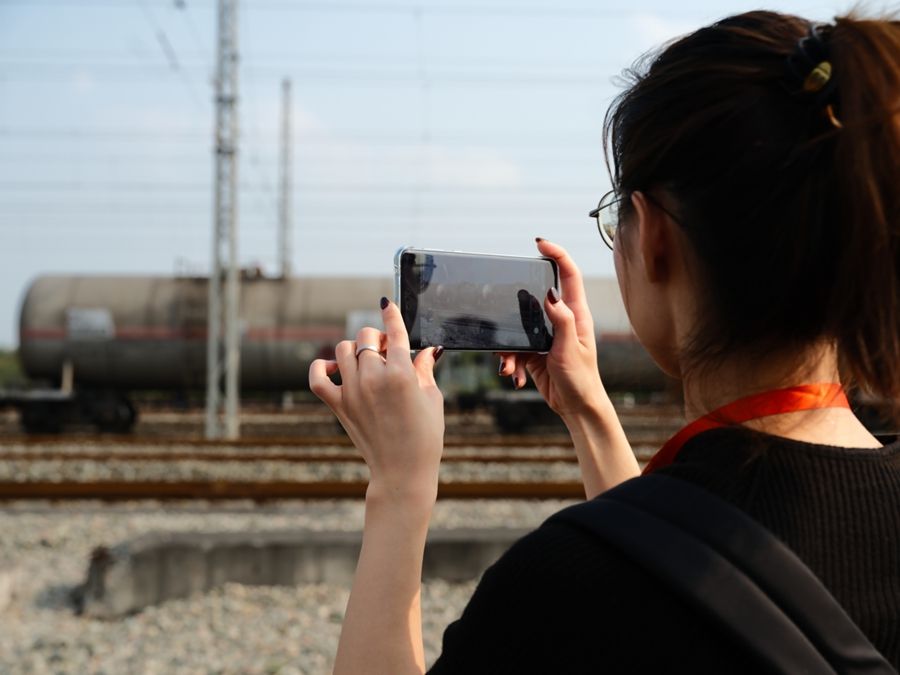 <br/ >媒体记者记录精彩瞬间。华龙网记者 舒婷 摄