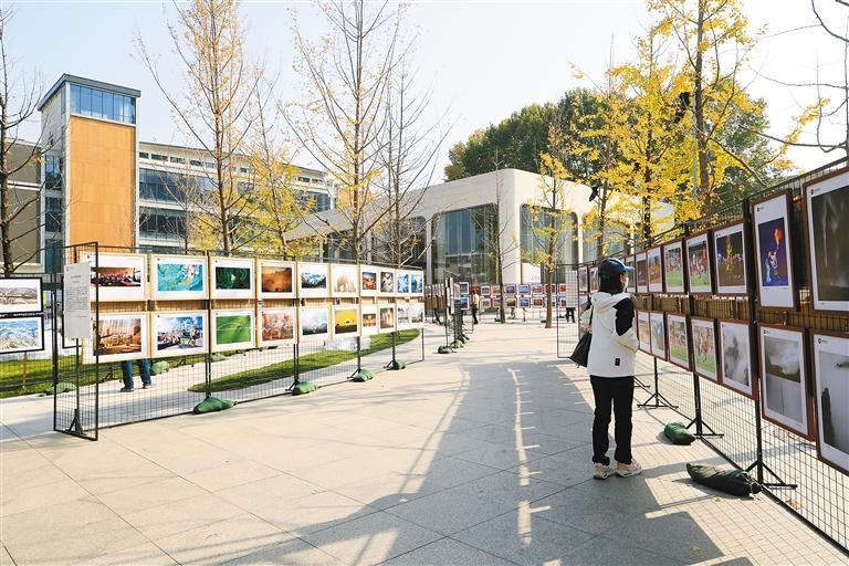 第七届丝路影像博览会暨西安市民影像艺术节精彩纷呈 家门口的文化大餐 - 西部网(陕西新闻网)