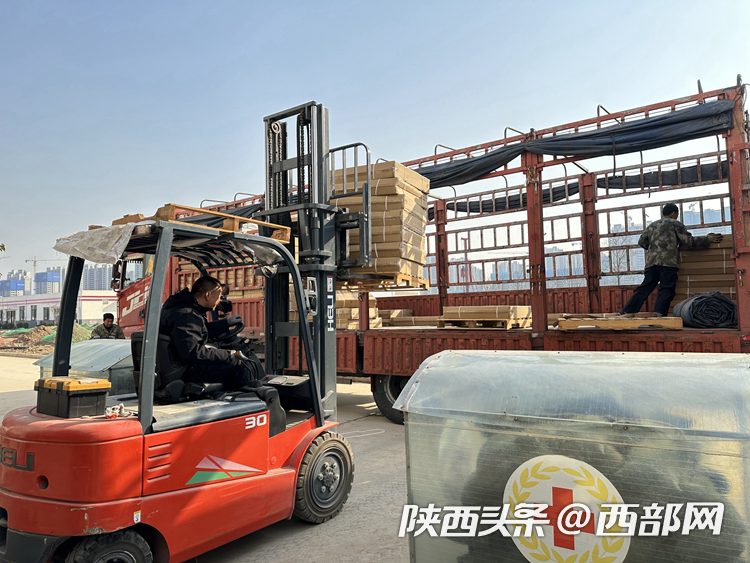 正在上传... f7b6e19b8c78c0430b345ec8d1c92cb5.png