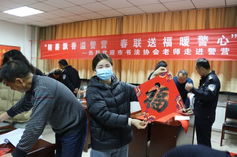 正在上传... e0341e5e9156ce6b0c9494ebbc845799.jpeg