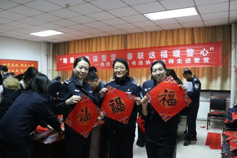 正在上传... b622f7bb38a07af67c07208e8ed3c3b1.jpeg