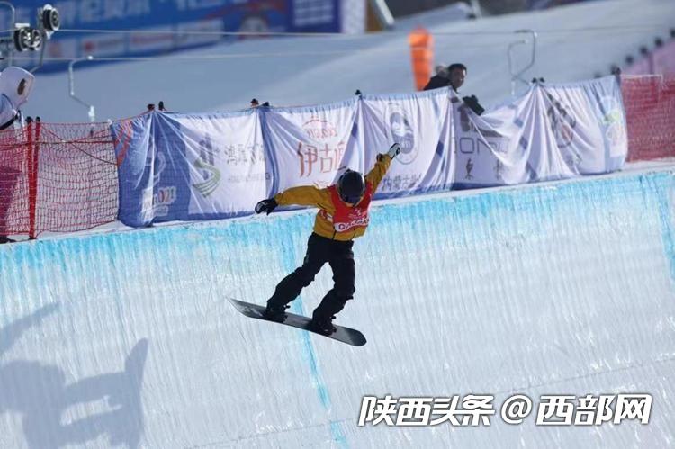 正在上传... dbbb19e0229f6d11fc8036cda80cb31b.jpeg