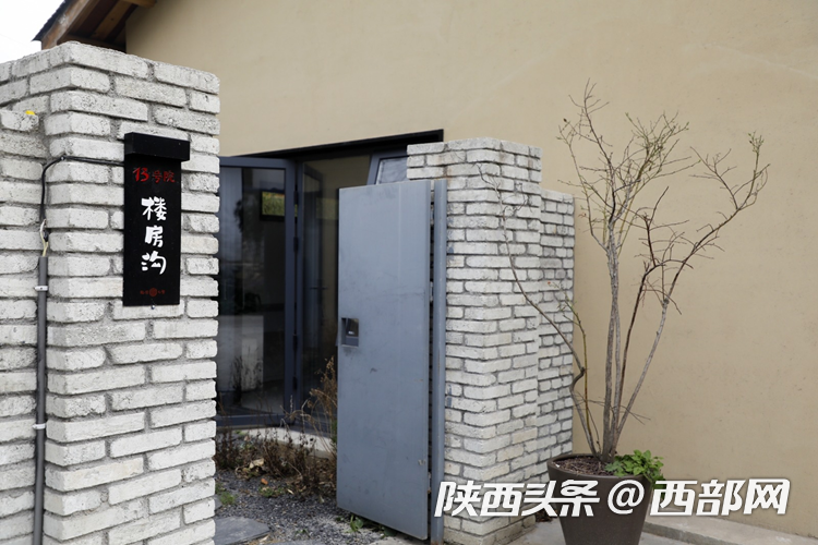 127c2e092a2cb9ae227aabaa305aec72.png