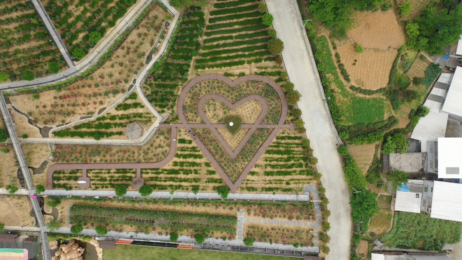 正在上传... 2ec5448e6fa2d3cbee491e7e5efb8fa4.jpeg