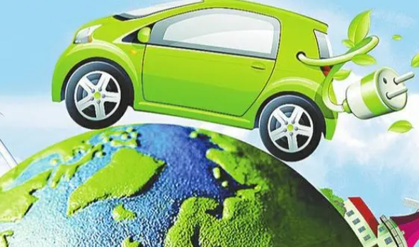 国家发展改革委：采取更多举措巩固扩大新能源汽车产业发展优势