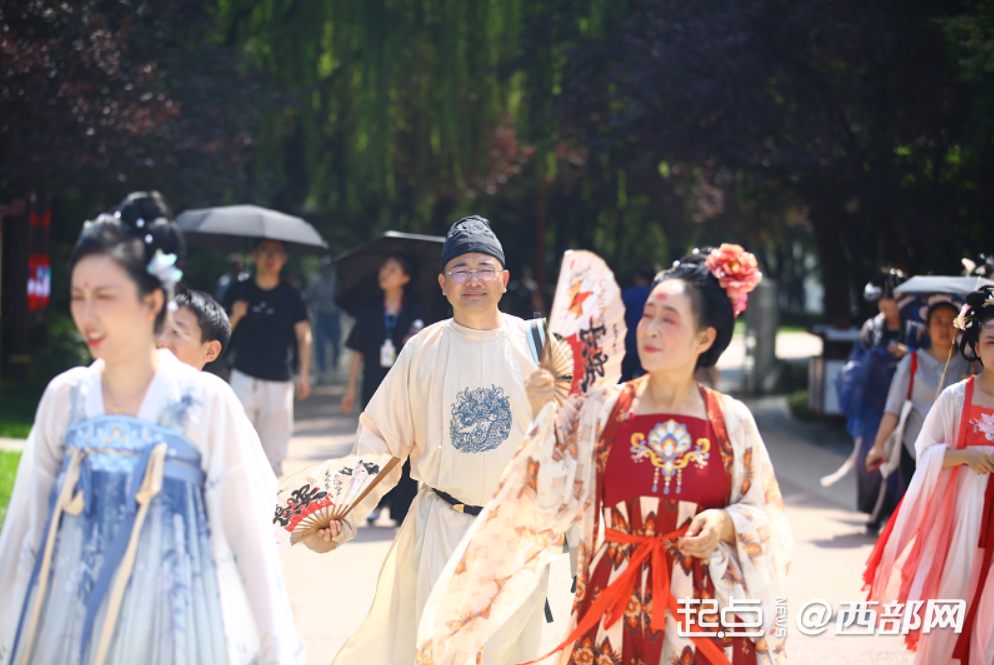 正在上传... 77cab91f2836844a342ecc2757211ea9.png