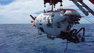 “蛟龙号”顺利完成深海羽流絮凝实验