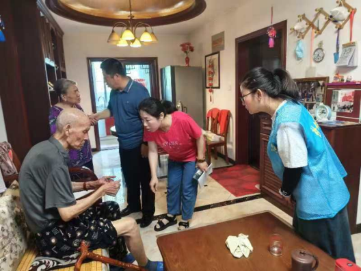 正在上传... 067051f58b9fc9841ffad7e9be5766e6.png