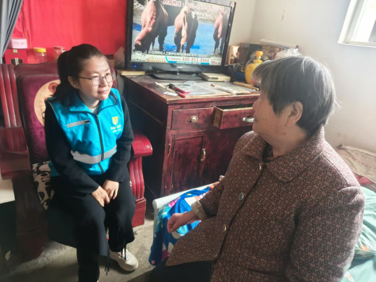 正在上传... b48d421e777617a8268387250ba910fe.png