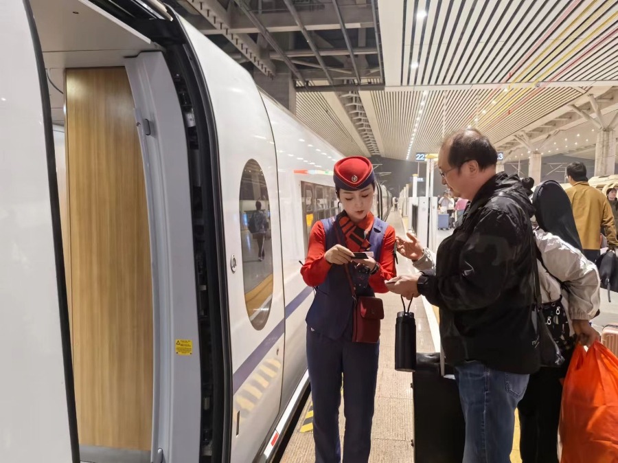 正在上传... 06014216db28615091633a4c4ba83ecc.jpeg