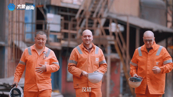 13d40cdce25d33b15277953a2a4c4867.gif