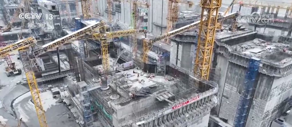 重大工程项目建设正酣 建设者们坚守一线筑梦“别样春节” - 西部网（陕西新闻网）