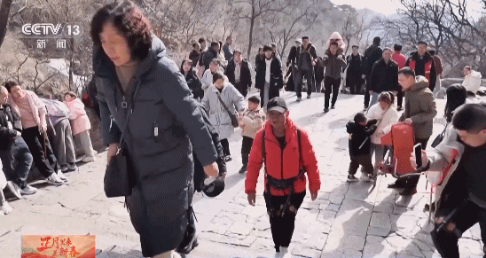 c40edbcd26f84d3ae03f83f15807ea7c.gif