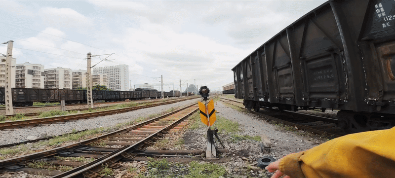 51a71e42e610f28cae99d773f4bfe7f5.gif