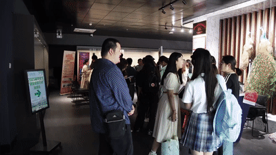 feba426424a702695dcd5745f52ec4cd.gif