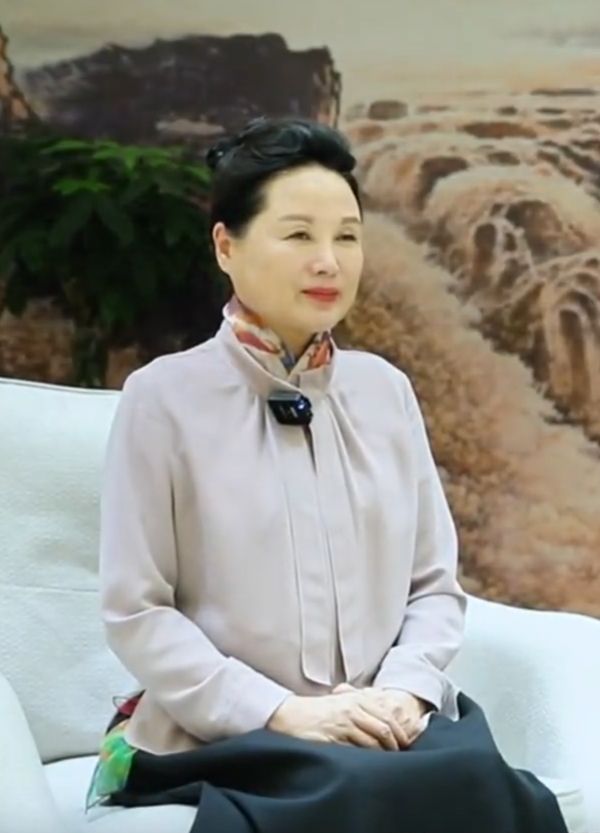 秦商V访谈 | 崔荣华：用秦商韧性在“慢赛道”做难而正确的事