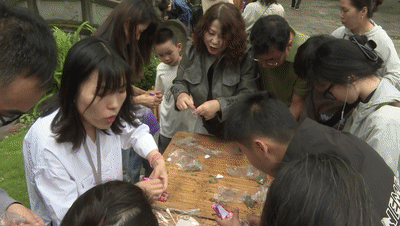 8eb96075112a6b1a2699bf0844b86e22.gif