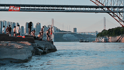 0c4b9548525ce127266499f5f3256bab.gif