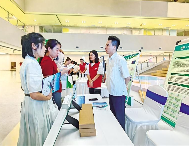 正在上传... 26bbce0853194131b9f60de4cb219a2d.png