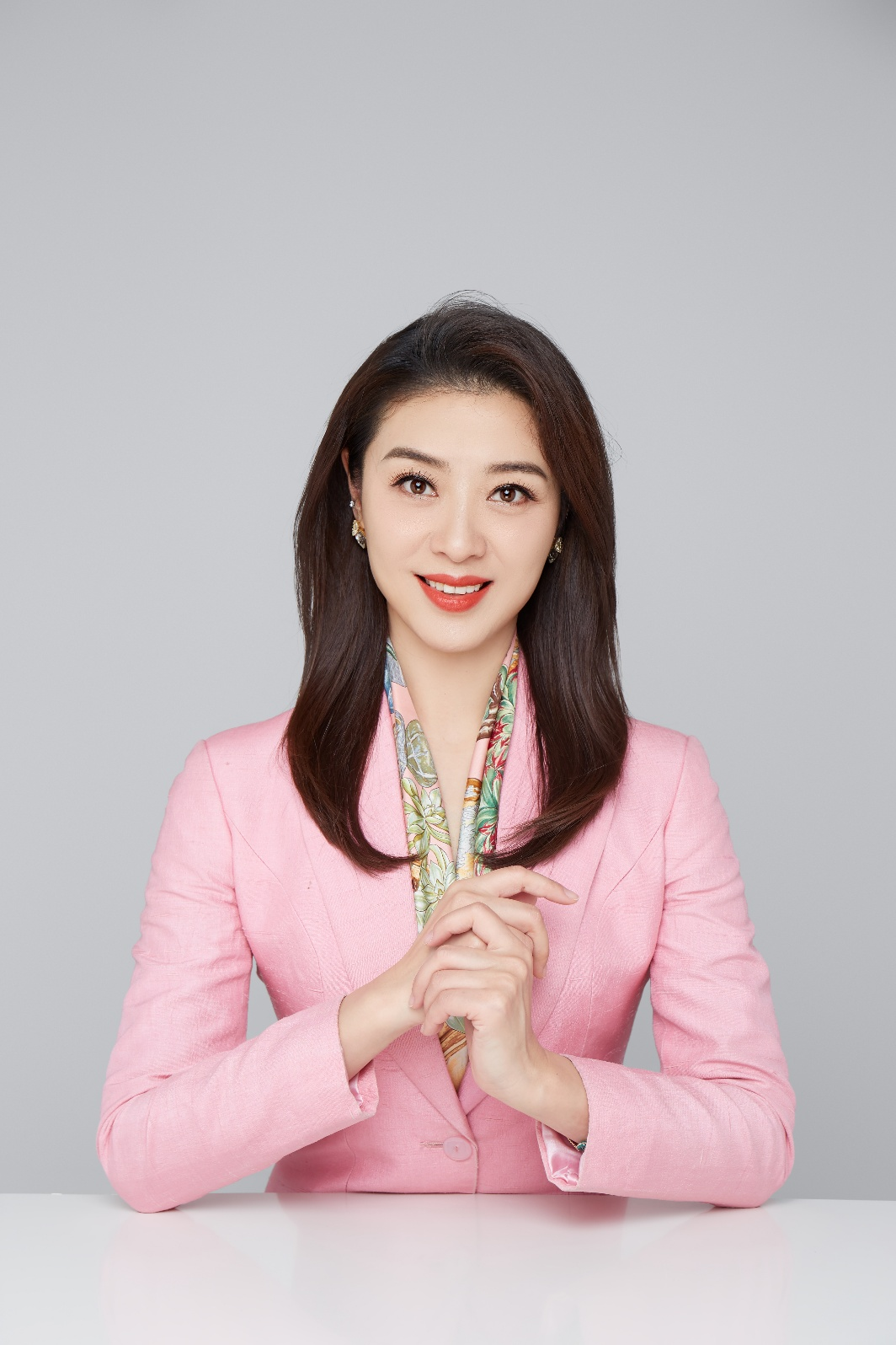 李菲