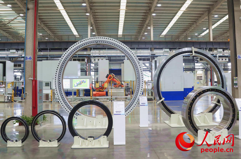 洛阳轴承集团的风电系列轴承。人民网记者慎志远摄 洛阳轴承集团的风电系列轴承。人民网记者慎志远摄