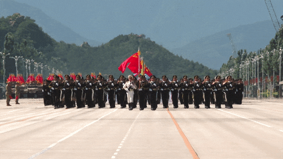 e54f57442ef080b294d6ace9a65118f5.gif