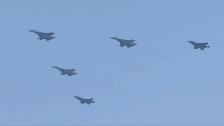 4330a8a454607613321ad9a368088cd9.gif