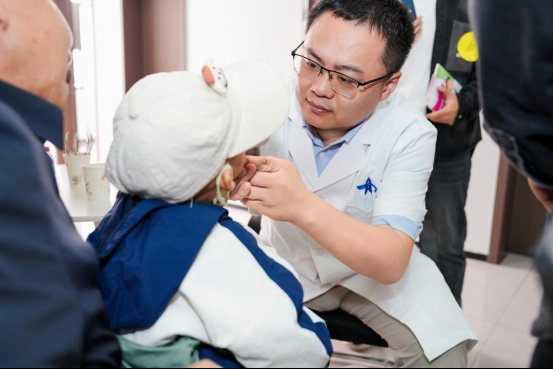 正在上传... dc1fe101f740f8770a4ddaad7d4b621b.png