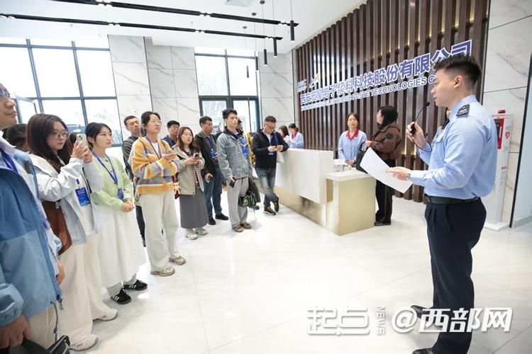 正在上传... 3f50119f29105506264e5c9987a316f4.jpeg