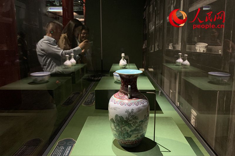 “百年守护——从紫禁城到故宫博物院”大展现场。人民网记者 韦衍行摄