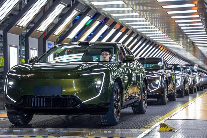 This photo taken on July 28, 2025 shows a view of China Changan Automobile Group's digital and intelligent factory for the new energy vehicle AVATR in southwest China's Chongqing Municipality.(Xinhua/Chen Cheng)