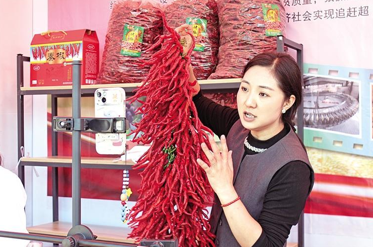 正在上传... f056d0cb7472afc17f45e83a8f6e45ce.png