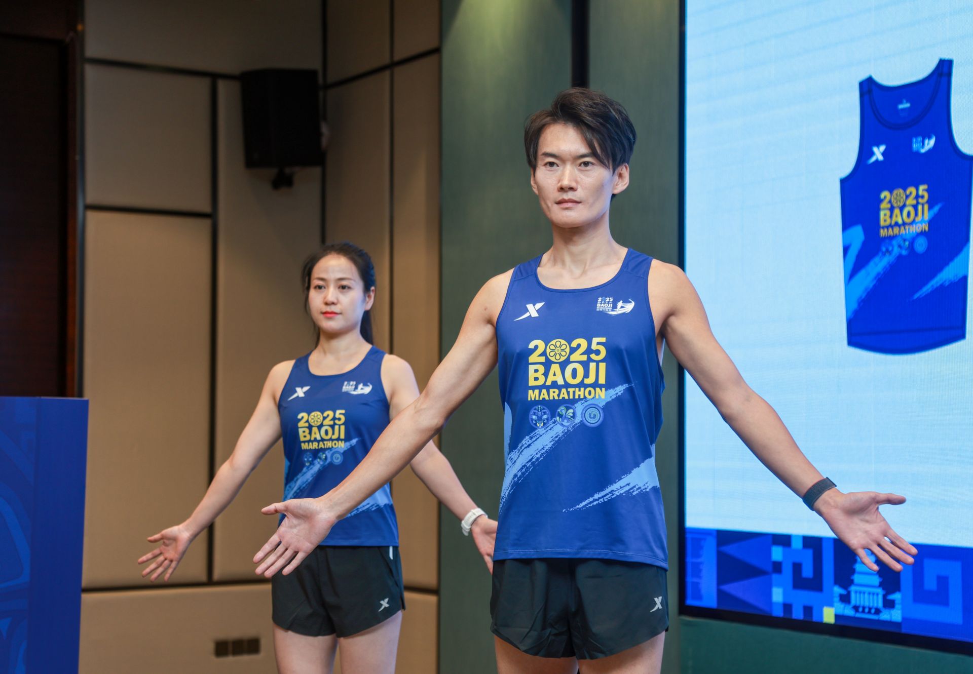 正在上传... 99b750546ef2e01cf045187c434c5c56.jpeg