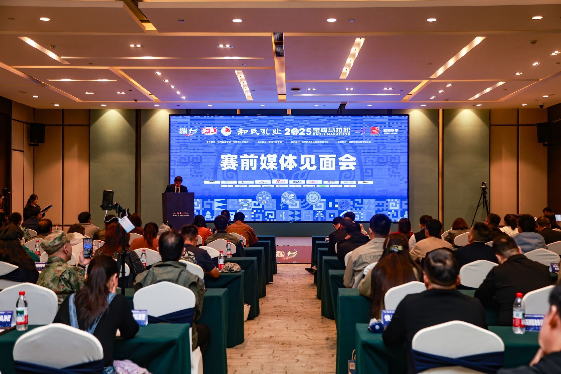 正在上传... c37977b9a651d777a8669c2e72392dfa.jpeg