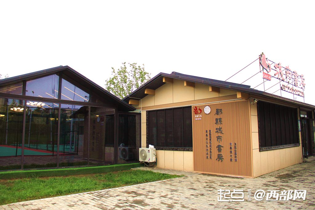 正在上传... c625039a08703bcbfdc120cc3b43cf31.png