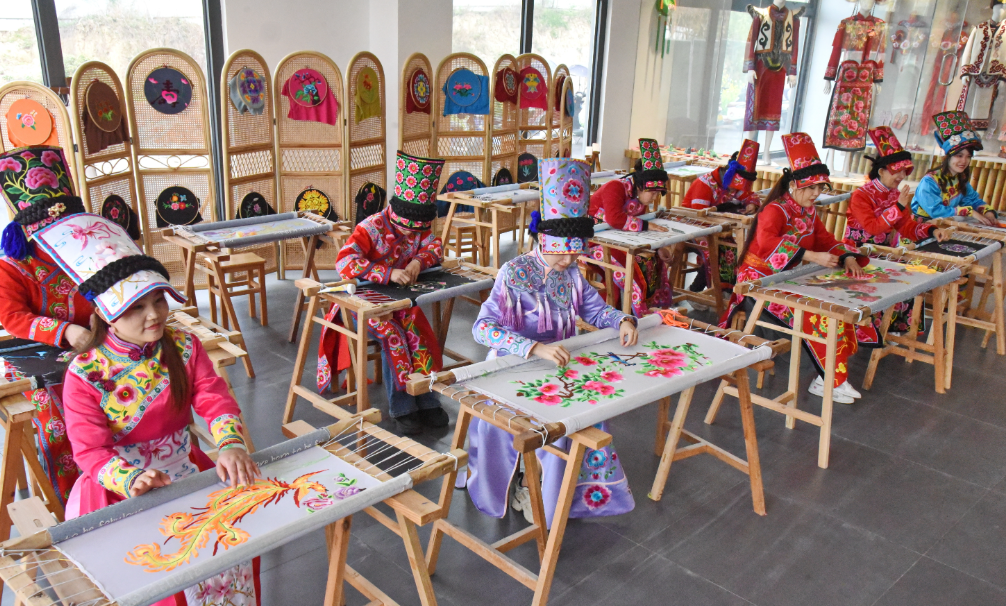 正在上传... 41b9569124390c1da54878a44412eb0a.png