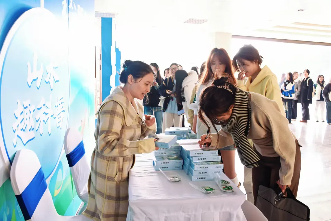 正在上传... 39d3b1d142617d14b97a35e54a9325e6.png