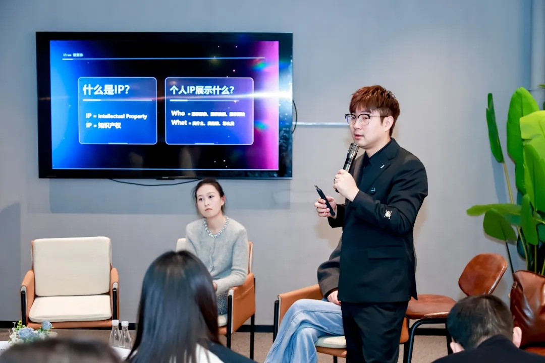 正在上传... 11ce6bdd861d12fd8b8e8439f9f3f3a9.png