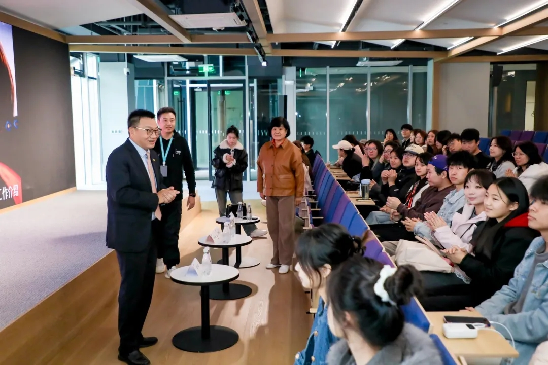 正在上传... 498d8f3ce429d311b54440125d09b696.png