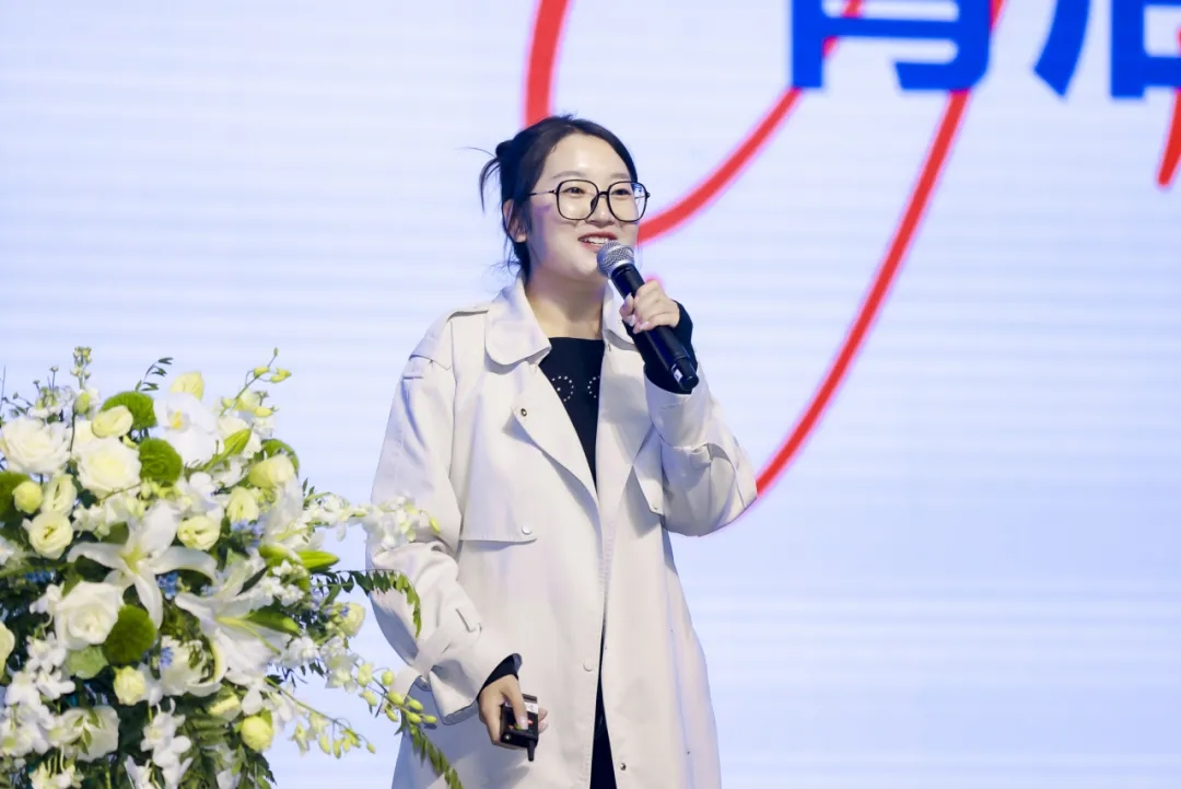 正在上传... 79544f1d6596f646288b3aea26612737.png